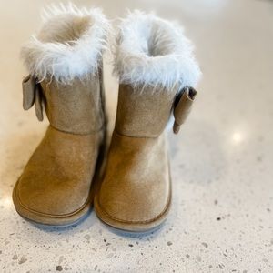 Gymboree Toddler girls fur-lined boots- size 6